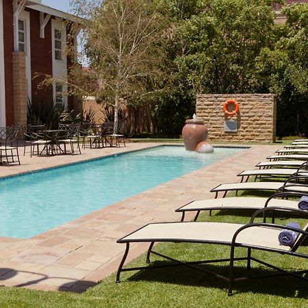 Protea Hotel By Marriott Bloemfontein Exterior photo